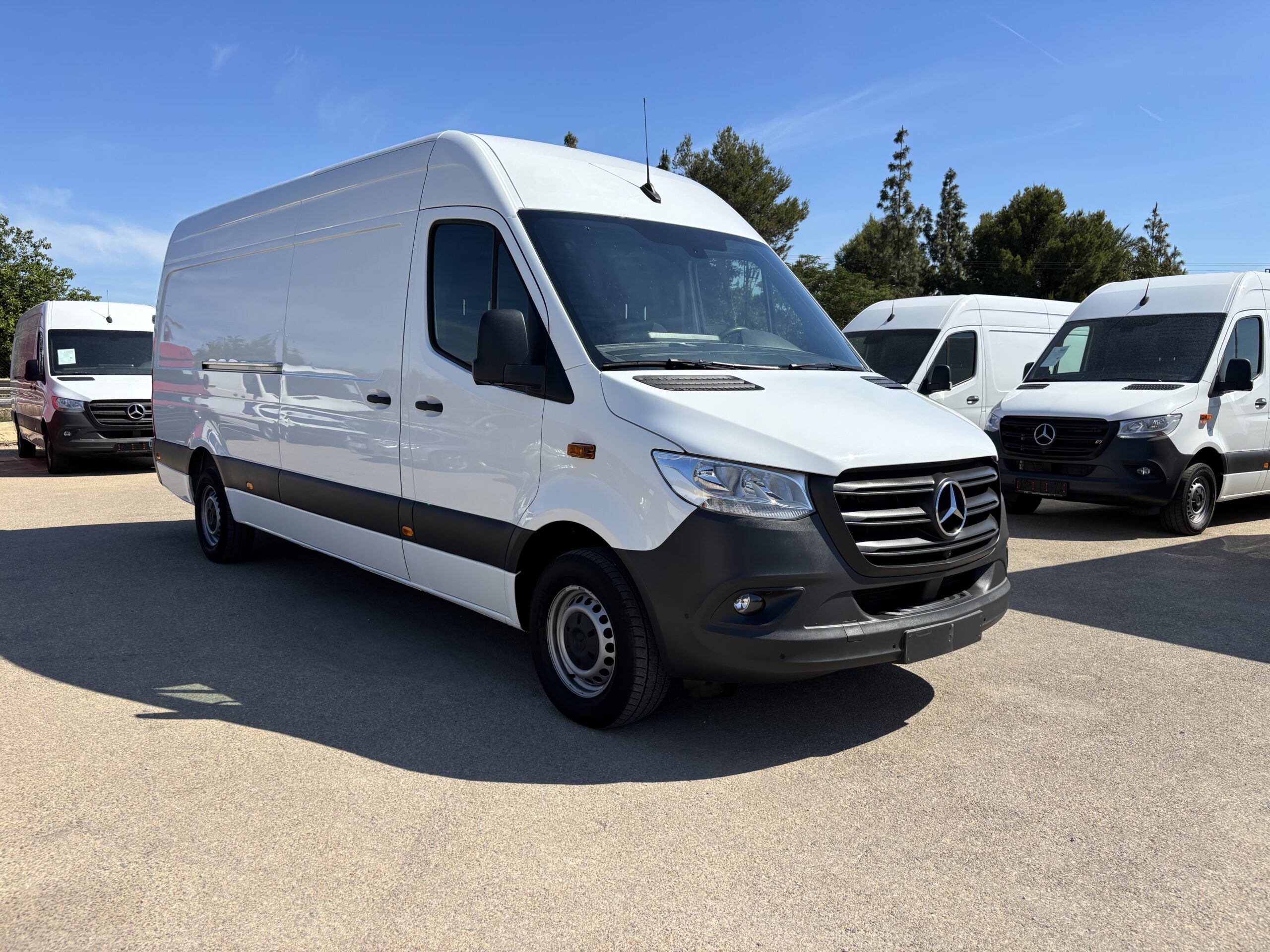 04.2023 MERCEDES Sprinter 315 L4H2 150CV RWD Manual 88710km