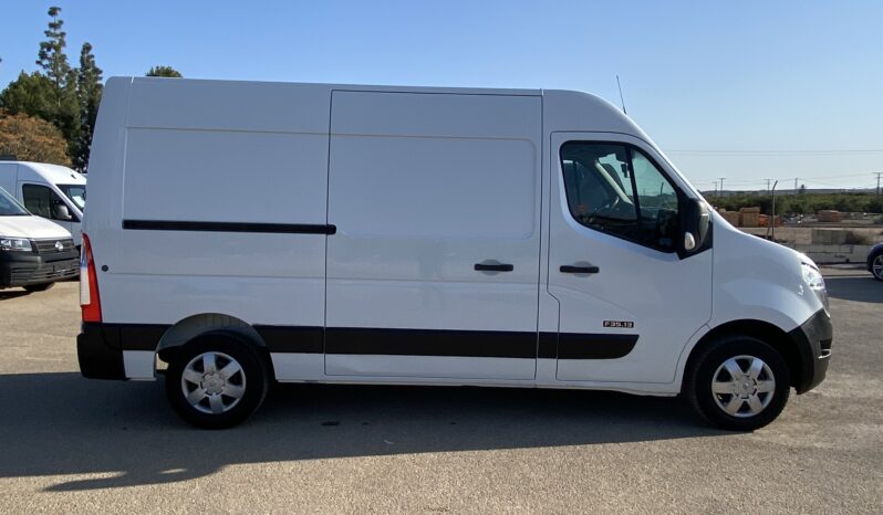 Nissan NV400 lleno