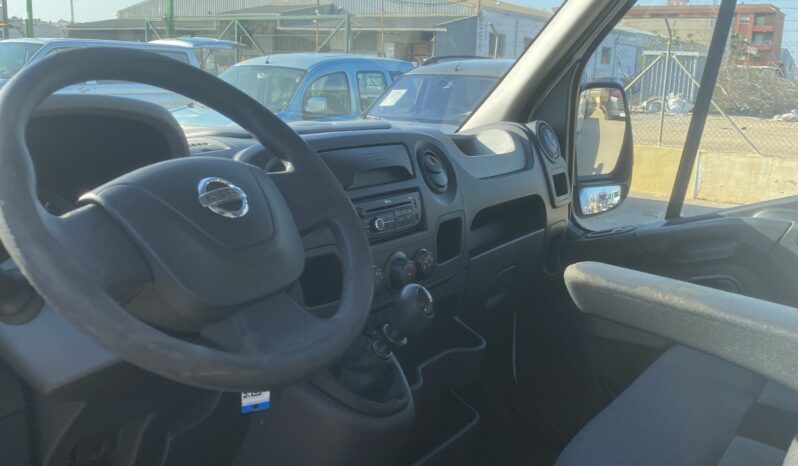 Nissan NV400 lleno