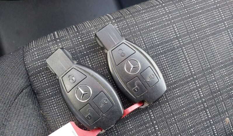 Mercedes-Benz Vito Kasten 111 CDI lang FWD lleno