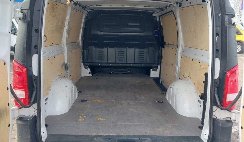 Mercedes-Benz Vito Kasten 111 CDI lang FWD lleno