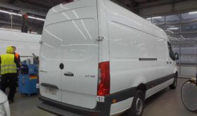 Mercedes-Benz Sprinter 317 CDI RWD