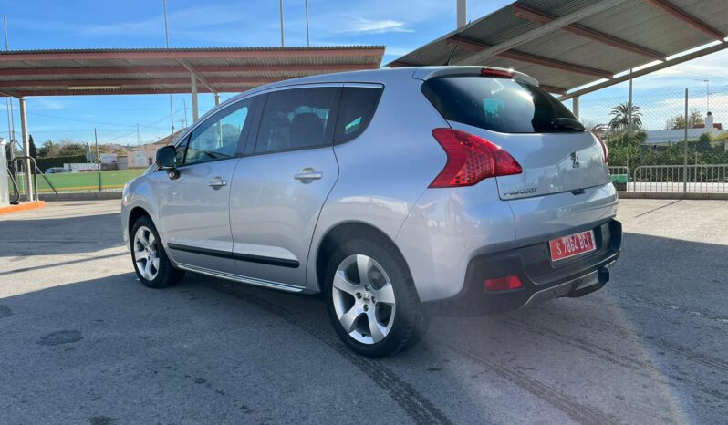 Peugeot 3008 1.6 e-HDI lleno