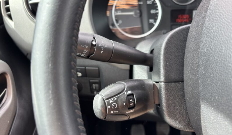 Peugeot Partner Zenith Edition 1.6 HDi lleno