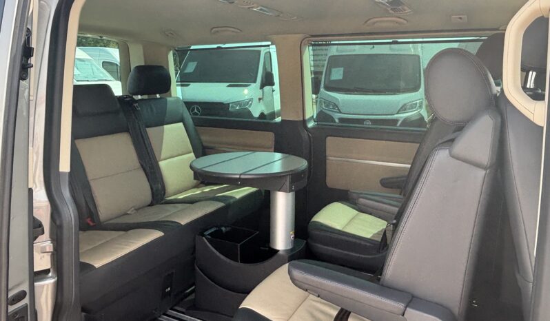 VW Multivan T5 2011 Automático lleno