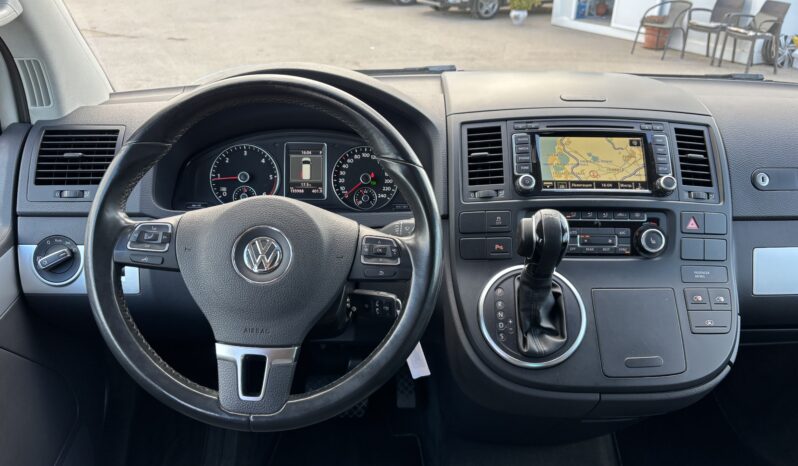 VW Multivan T5 HighLine Automático 06.2014 156k lleno