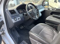 VW Multivan T5 HighLine Automático 06.2014 156k lleno