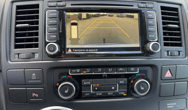 VW Multivan T5 HighLine Automático 06.2014 156k lleno
