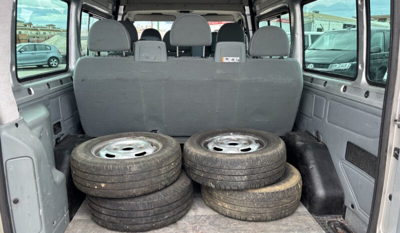 Ford Transit 125T300 9 PLAZAS lleno
