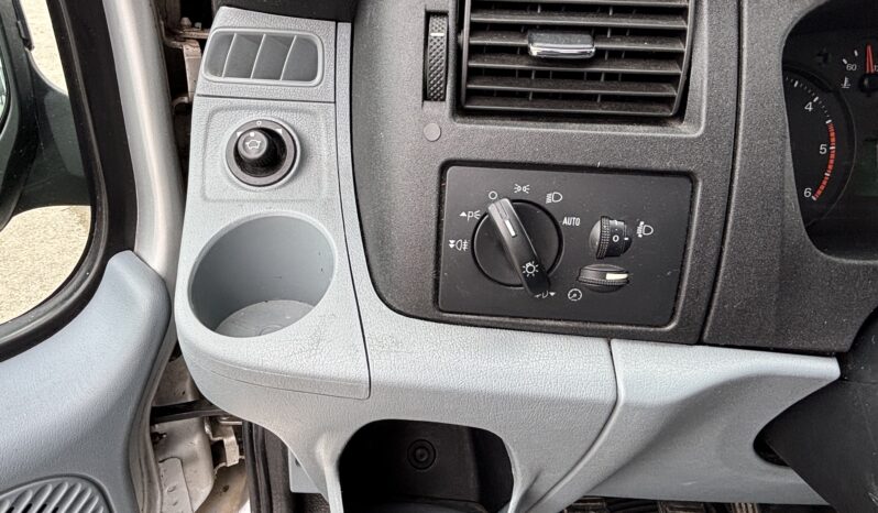 Ford Transit 125T300 9 PLAZAS lleno