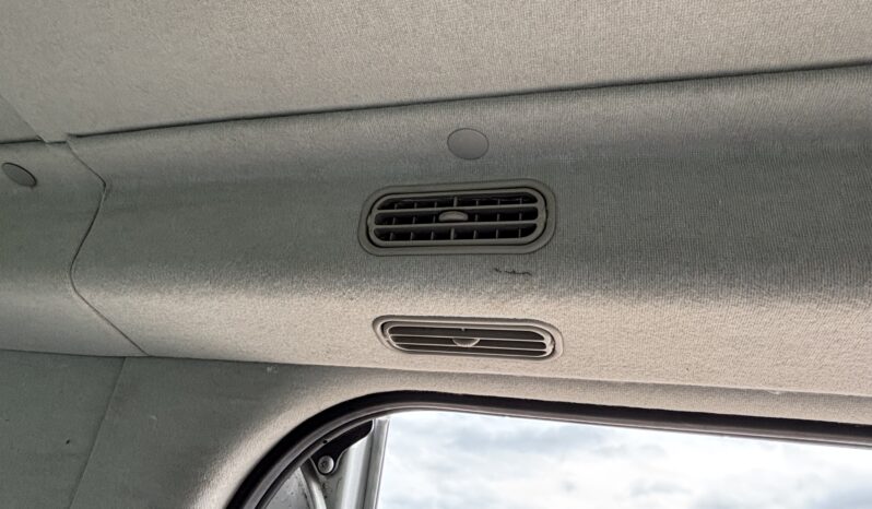 Ford Transit 125T300 9 PLAZAS lleno